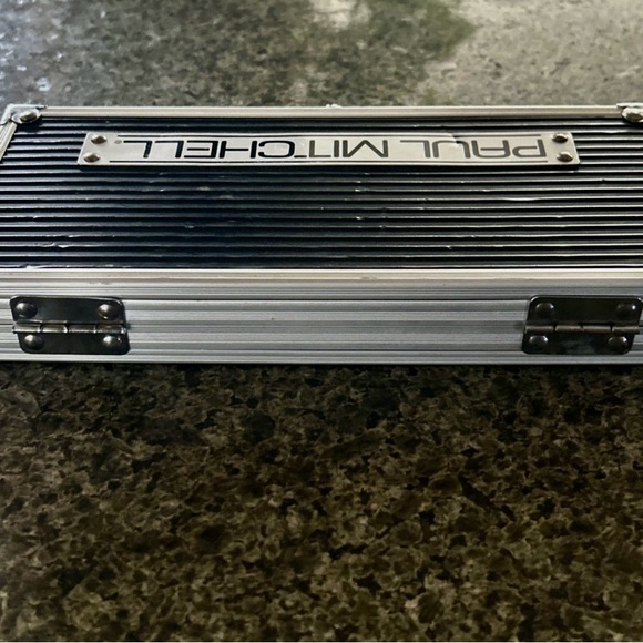 Paul Mitchell Shears Set, includes thinning shears and case - Picture 12 of 14